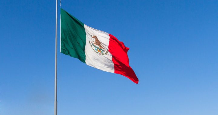 The Mexican flag, AlcazarMX / Pixabay.com