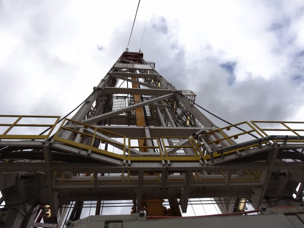 Shale oil rig, MaxPixel.net - Upstream Petroleum Management